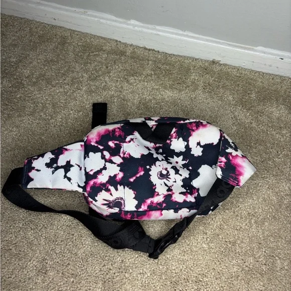 Adidas Floral Waist Bag - Picture 2 of 7